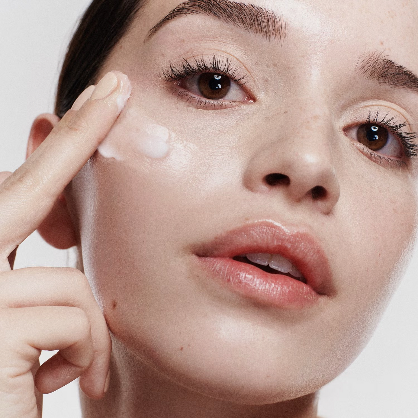 Зволожуючий крем з пептидами Olehenriksen Strength Trainer Peptide Boost Moisturizer